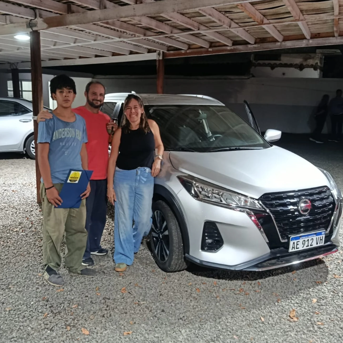 Entrega de Nissan Kicks Advance CVT a Familia Rodríguez